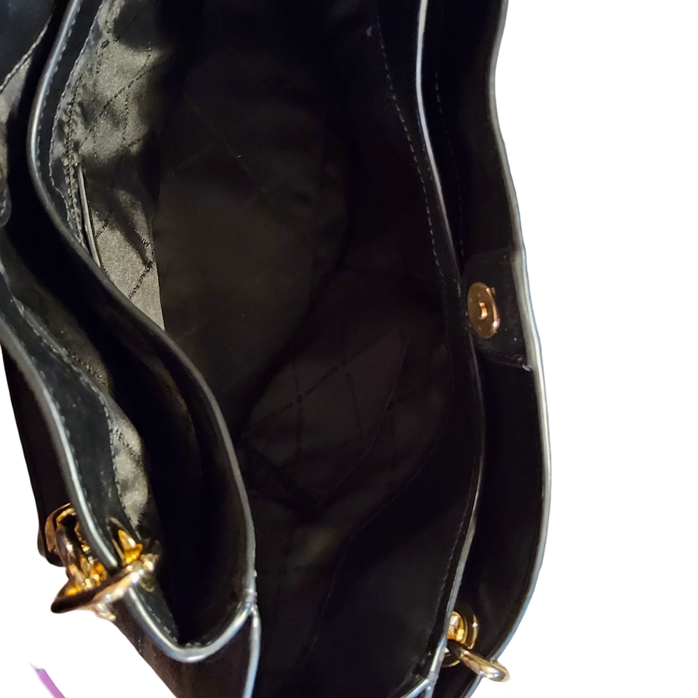 michael kors purse - Picture 6 of 11